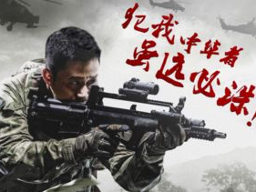 路人从邦迪枪案凶手背后成功夺枪